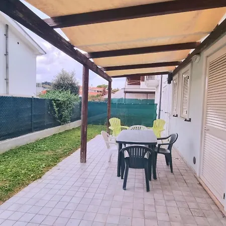 Appartamenti Mac, Trilocali Vicino Al Mare Con Posto Auto Marcelli