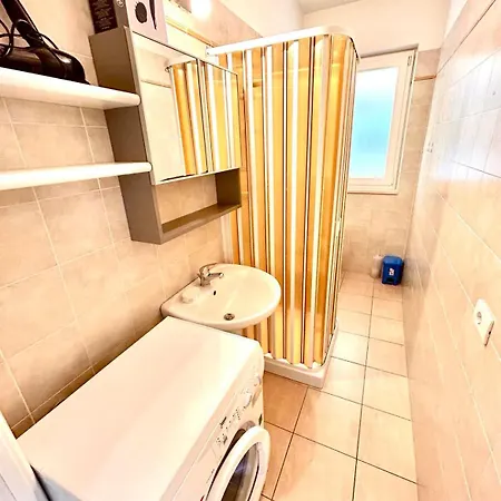 Appartamenti Mac, Trilocali Vicino Al Mare Con Posto Auto