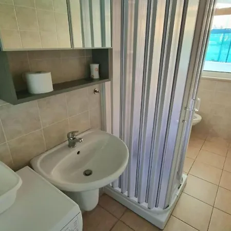 Appartamenti Mac, Trilocali Vicino Al Mare Con Posto Auto