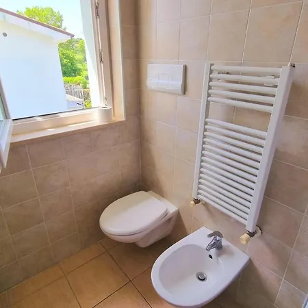 Appartamenti Mac, Trilocali Vicino Al Mare Con Posto Auto Marcelli