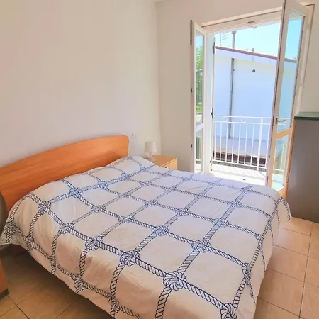 Appartamenti Mac, Trilocali Vicino Al Mare Con Posto Auto